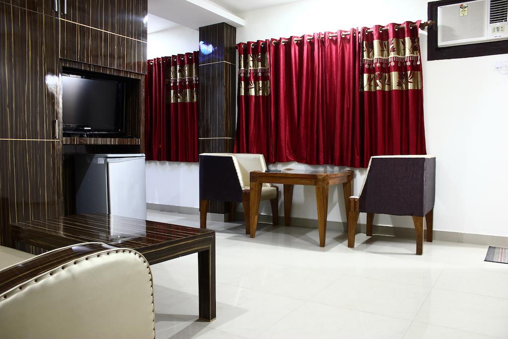 Hotel Maharaja Katra  Kamer foto