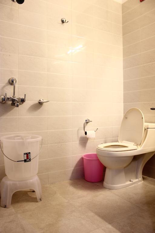 Hotel Maharaja Katra  Kamer foto