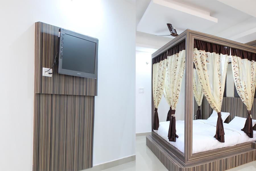 Hotel Maharaja Katra  Kamer foto